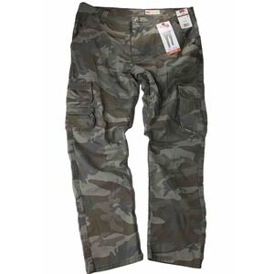New Wrangler Men's 38x30 Camo Cargo Pants Regular Taper Fit Stretch Army Jungle